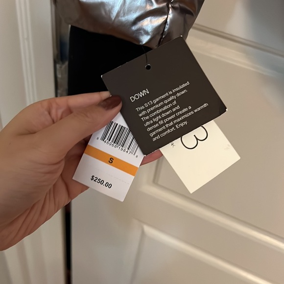 Metallic Puffer Jacket - Picture 4 of 5